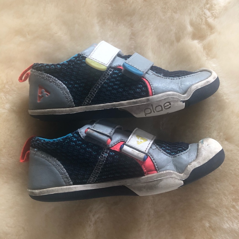 Plae Ty shoes, sz 11.5